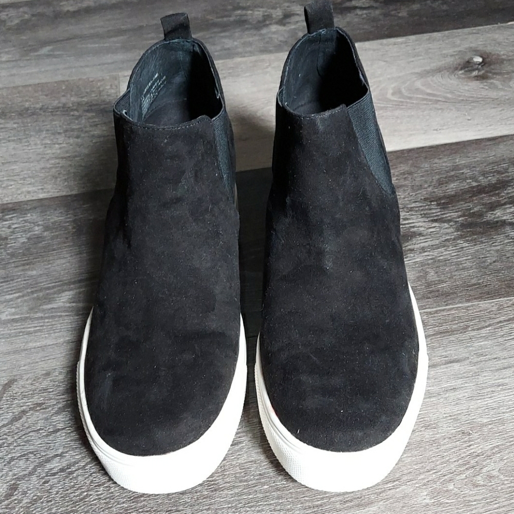 Abound black suede booties nwob